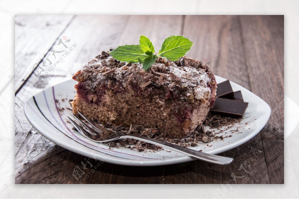 巧克力黑森林蛋糕图片
