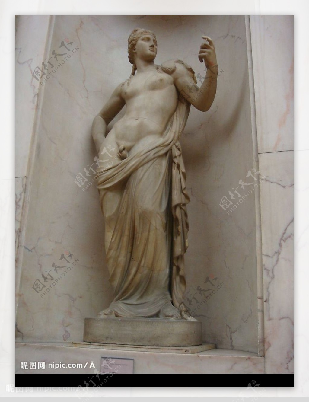 卢浮宫雕塑图片