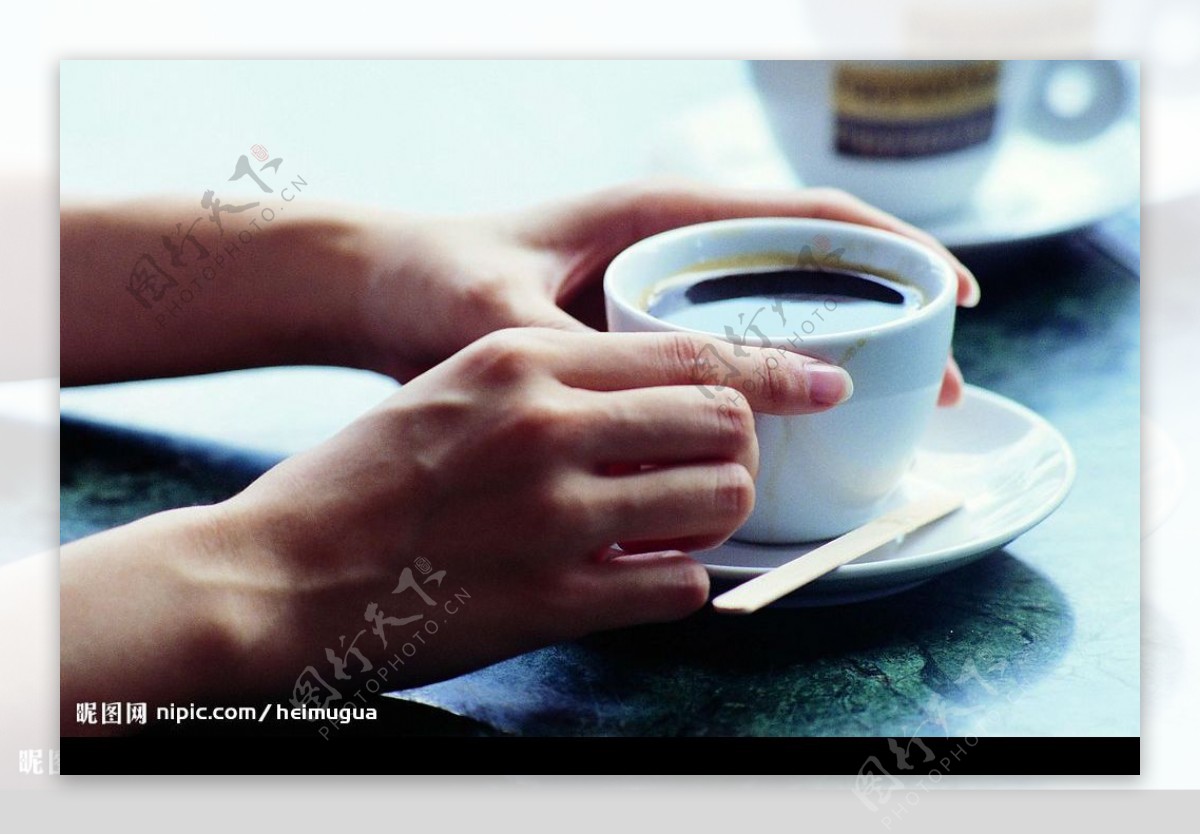 手和咖啡图片