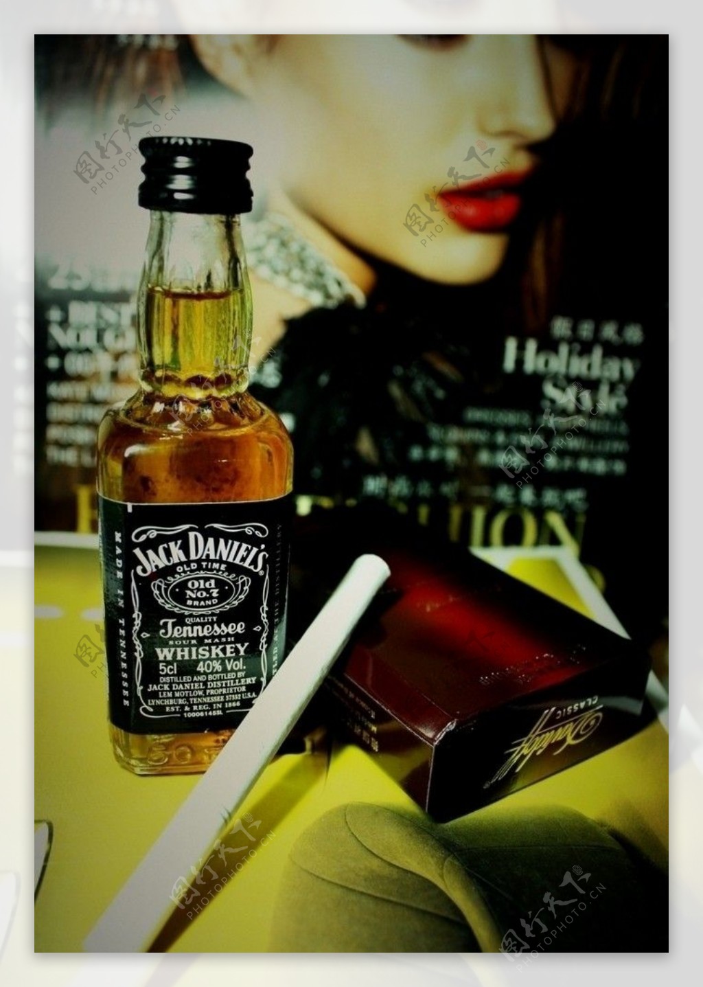 威士忌酒烟图片
