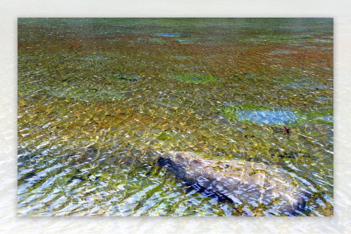 高山上的湖水 - 绝美图库 - 华声论坛