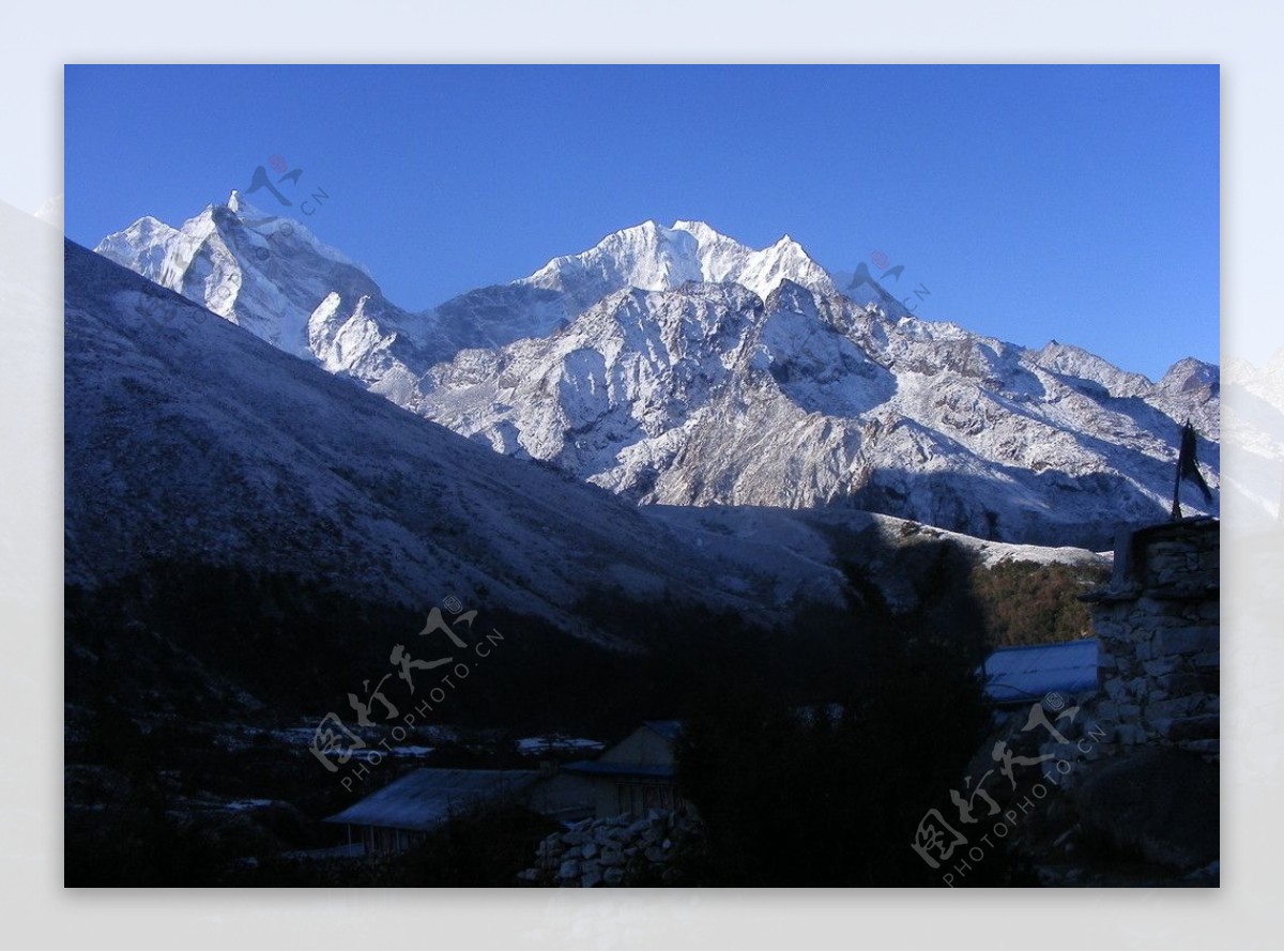 亚拉雪山图片