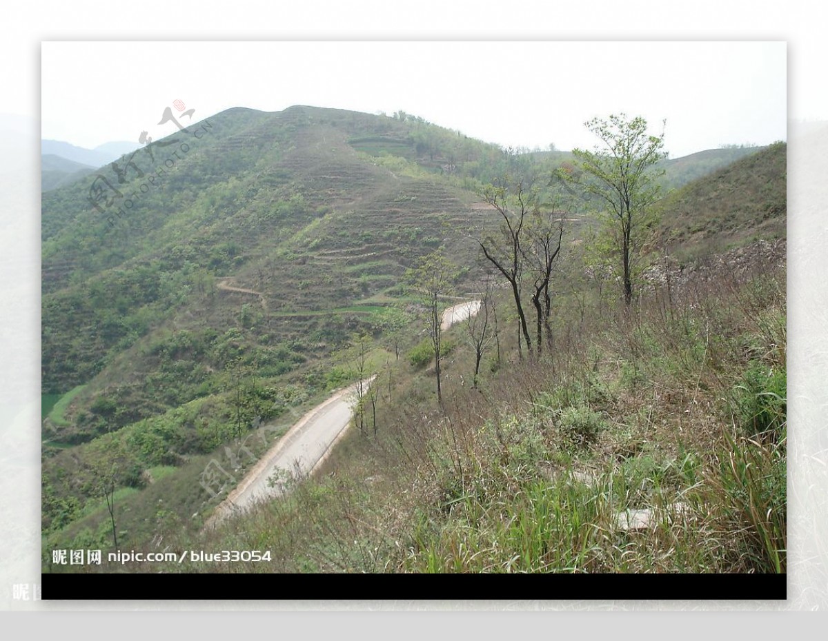 山间小道图片