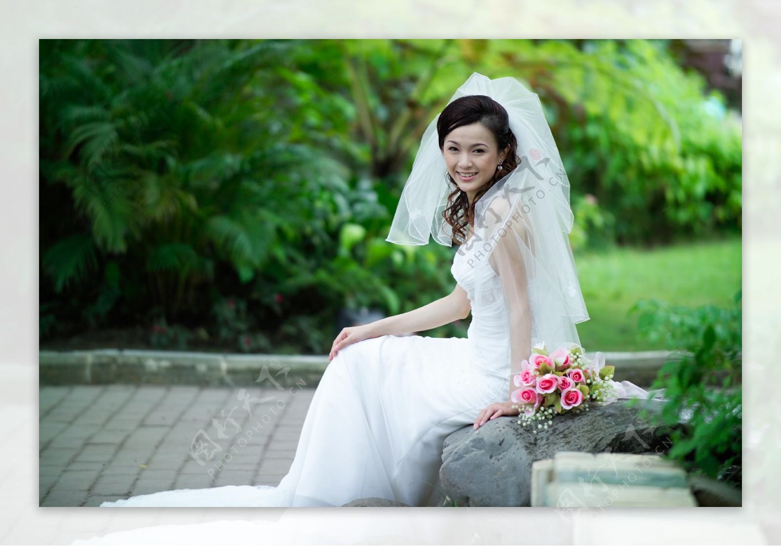 【披婚纱的新娘摄影图片】人像摄影_太平洋电脑网摄影部落