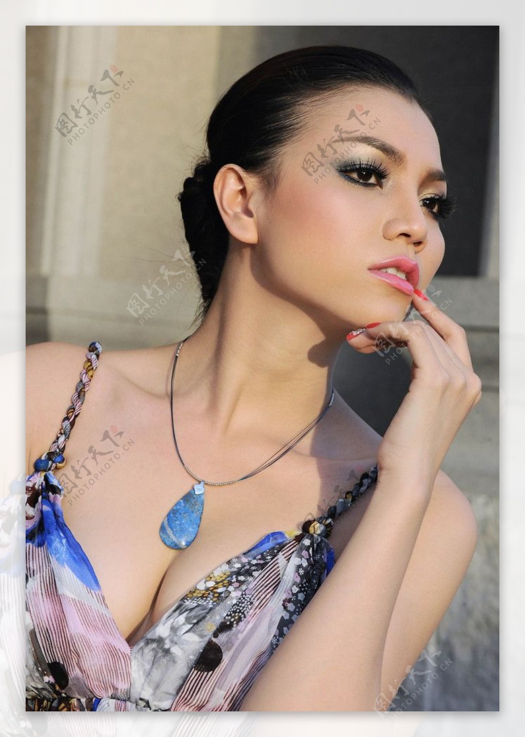 亚洲美女写真中国服装模特模特服装海报广告图片