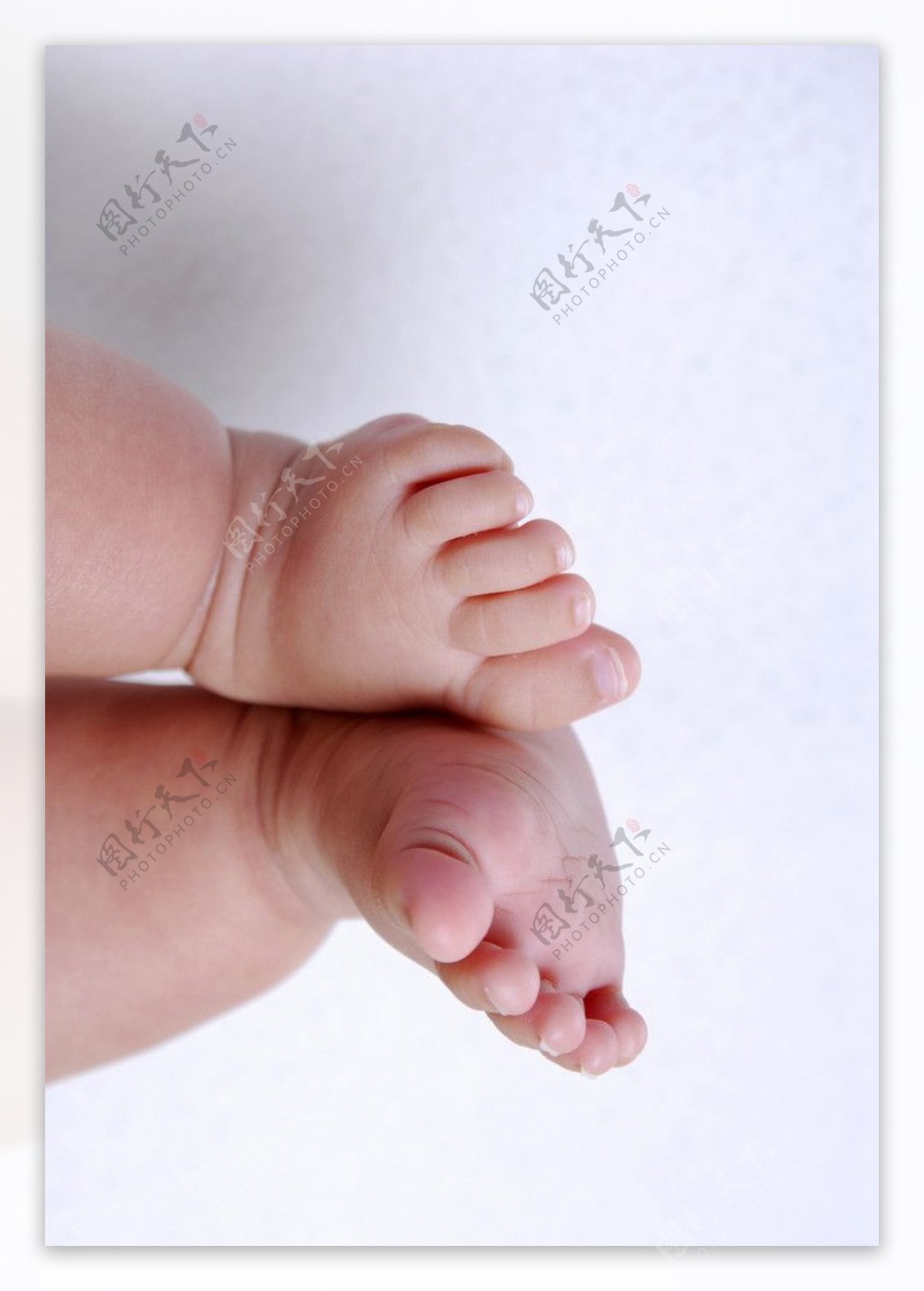 婴儿的脚丫图片 - 25H.NET壁纸库