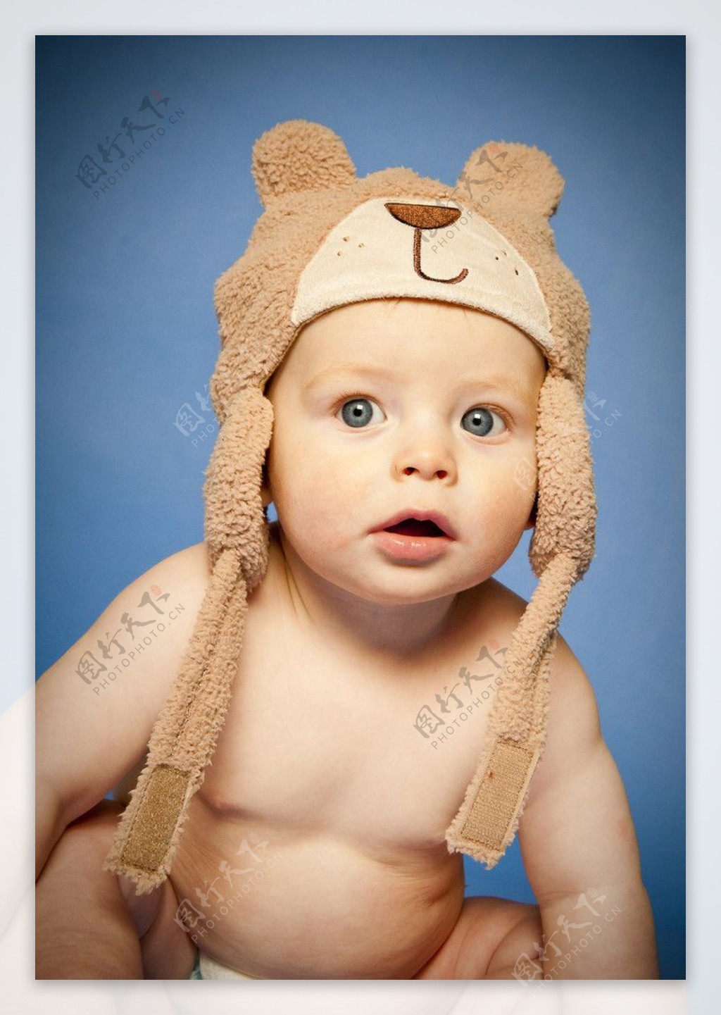 带面帽的可爱宝宝婴儿图片
