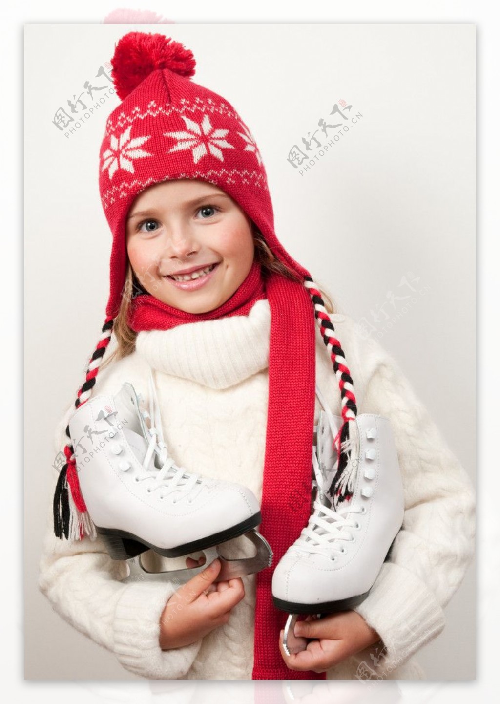 冬季小女孩图片
