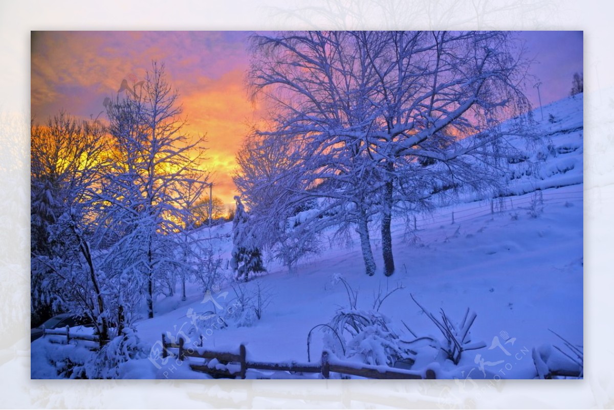 冬季黄昏日落雪景