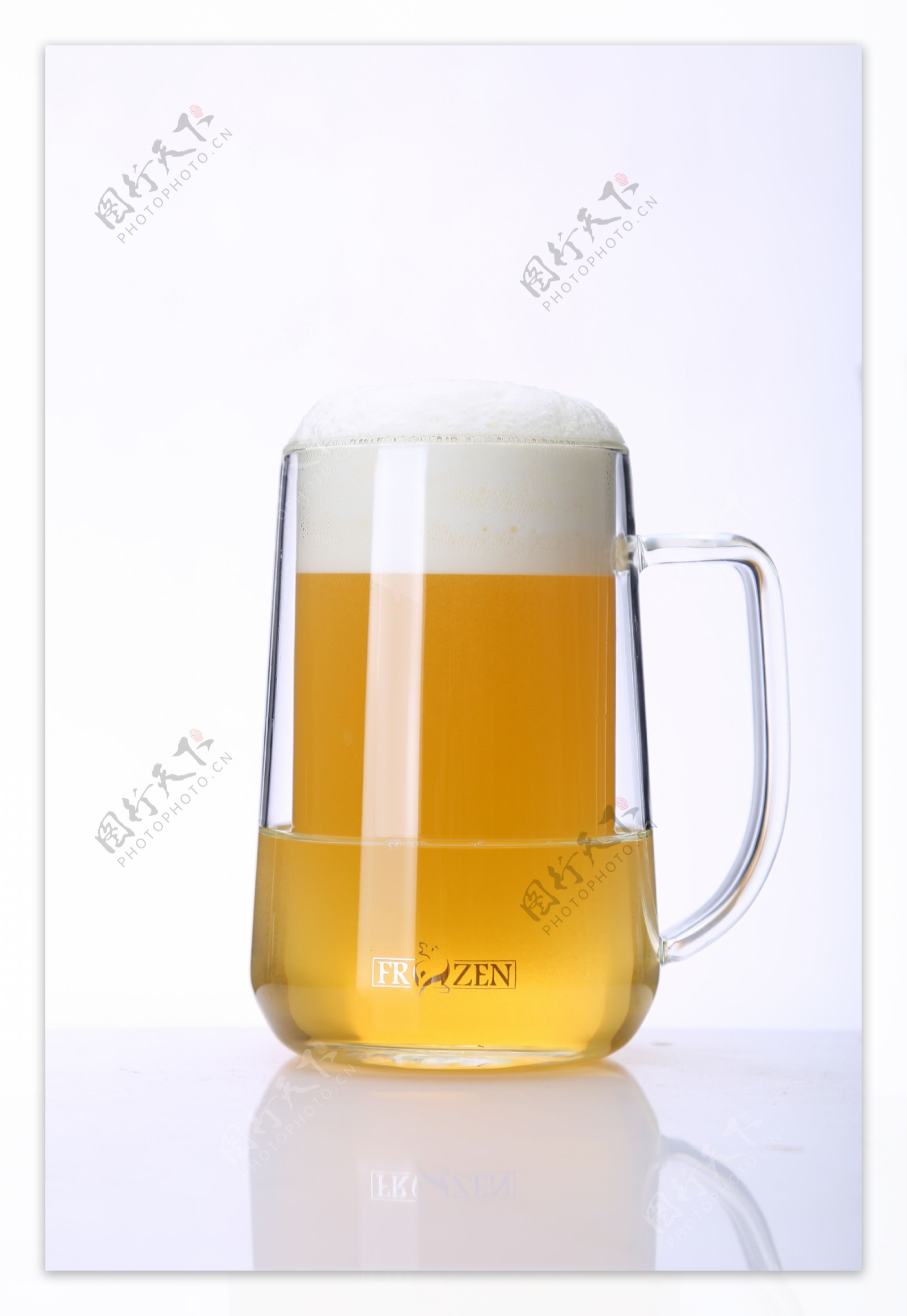 啤酒玻璃杯