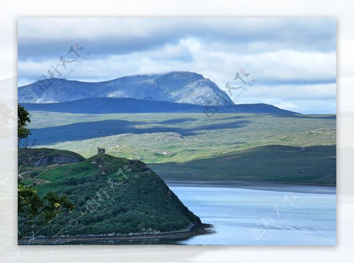 山峦河流风景