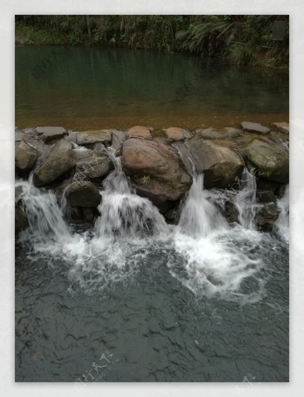 溪流溪水山泉