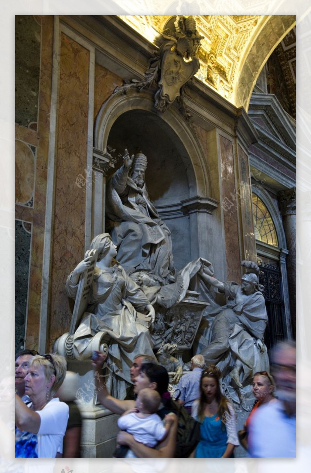 罗马，圣伯多禄大殿内部 编辑类库存照片. 图片 包括有 教会, 梵蒂冈, 罗马, 广场, 圣徒, 美国鹅掌楸 - 38811878