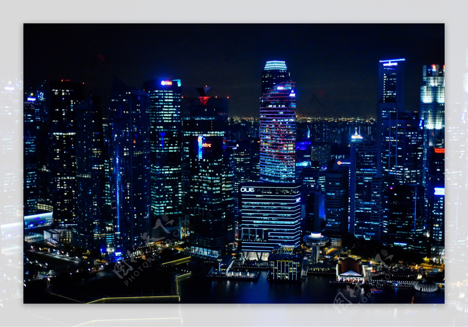 新加坡无边泳池夜景