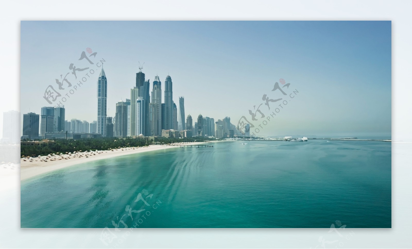 海边美丽迪拜高楼风景图片