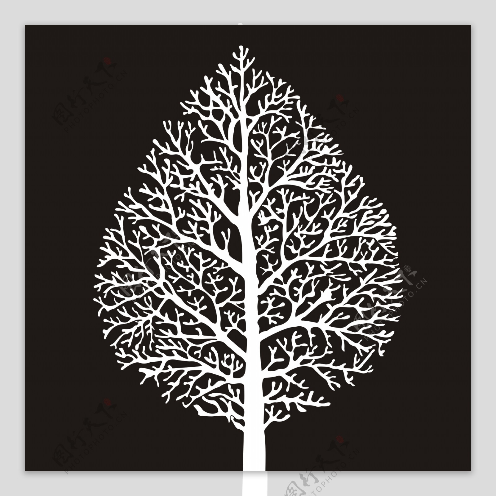 黑白树干效果装饰画