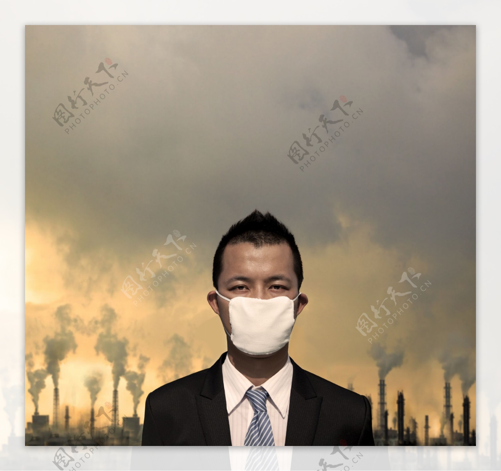 空气污染与戴口罩的人图片