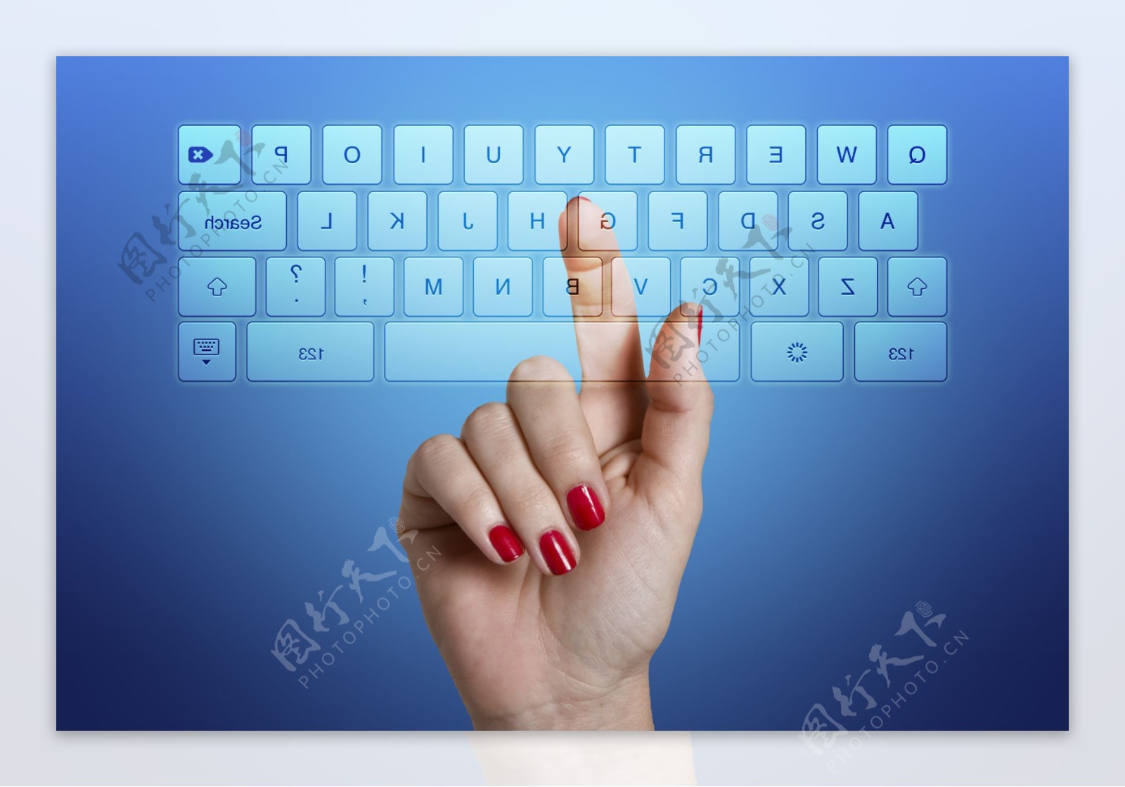 触摸键盘的手图片