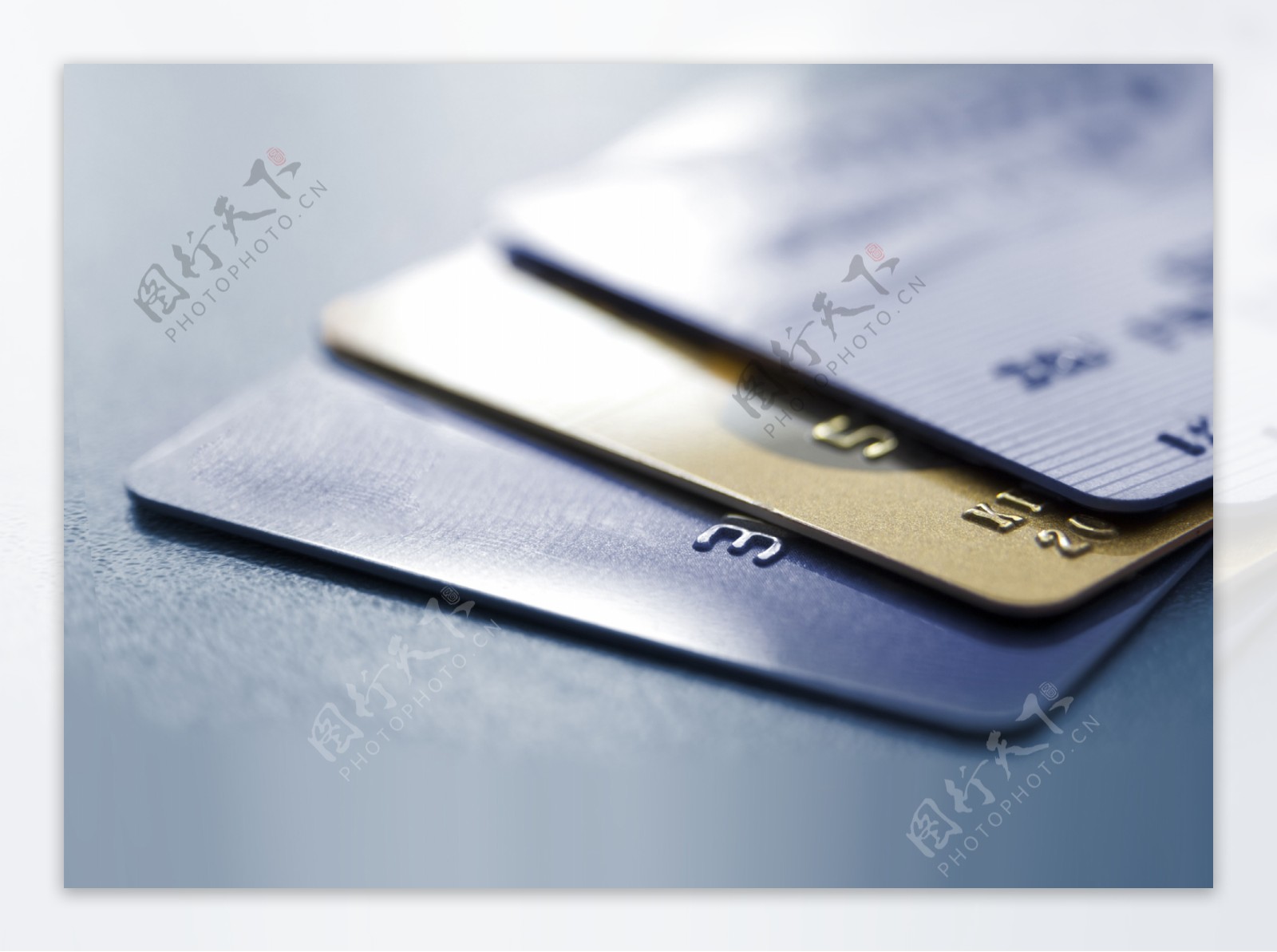三种信用卡图片