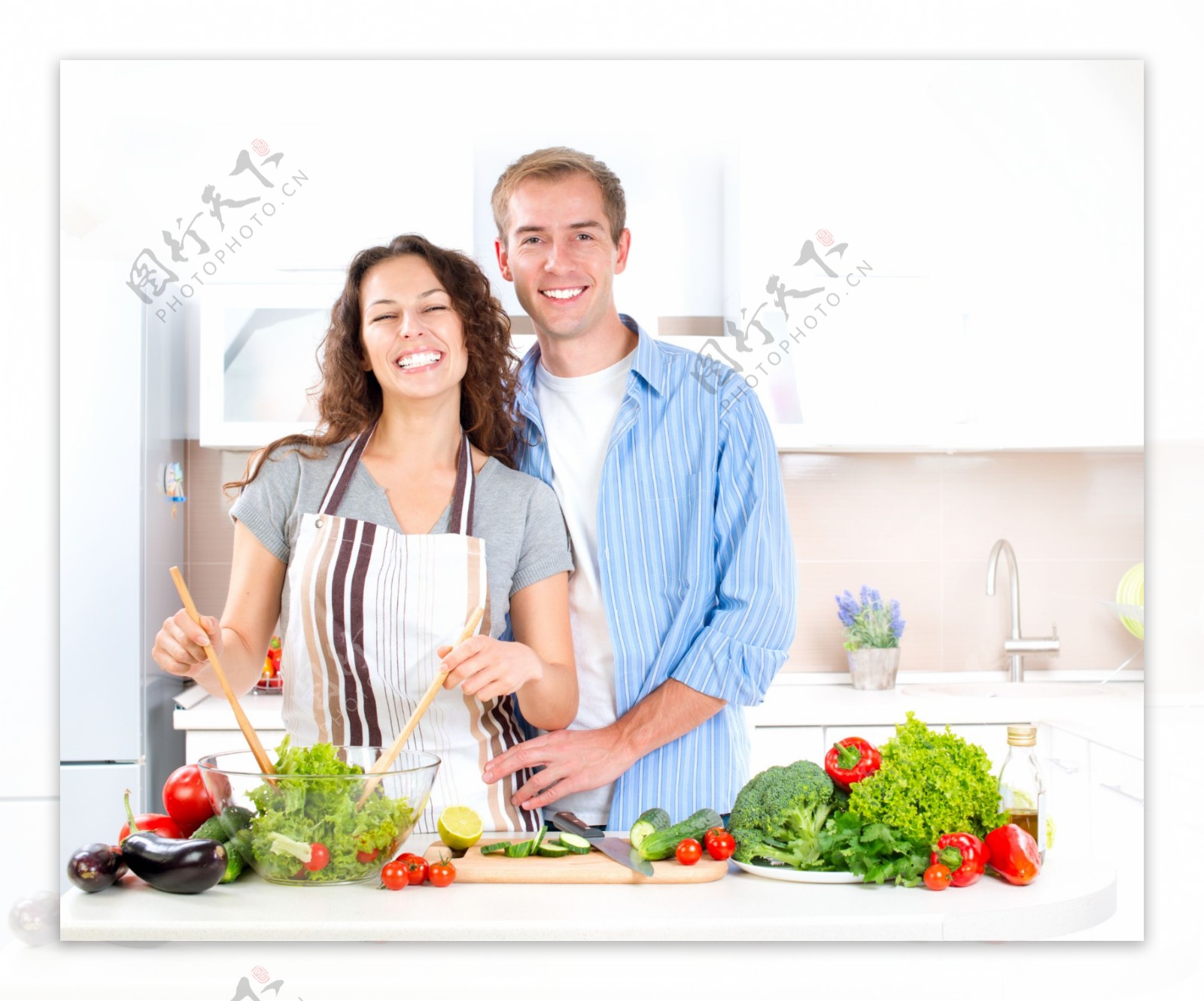 一起做饭的夫妻图片