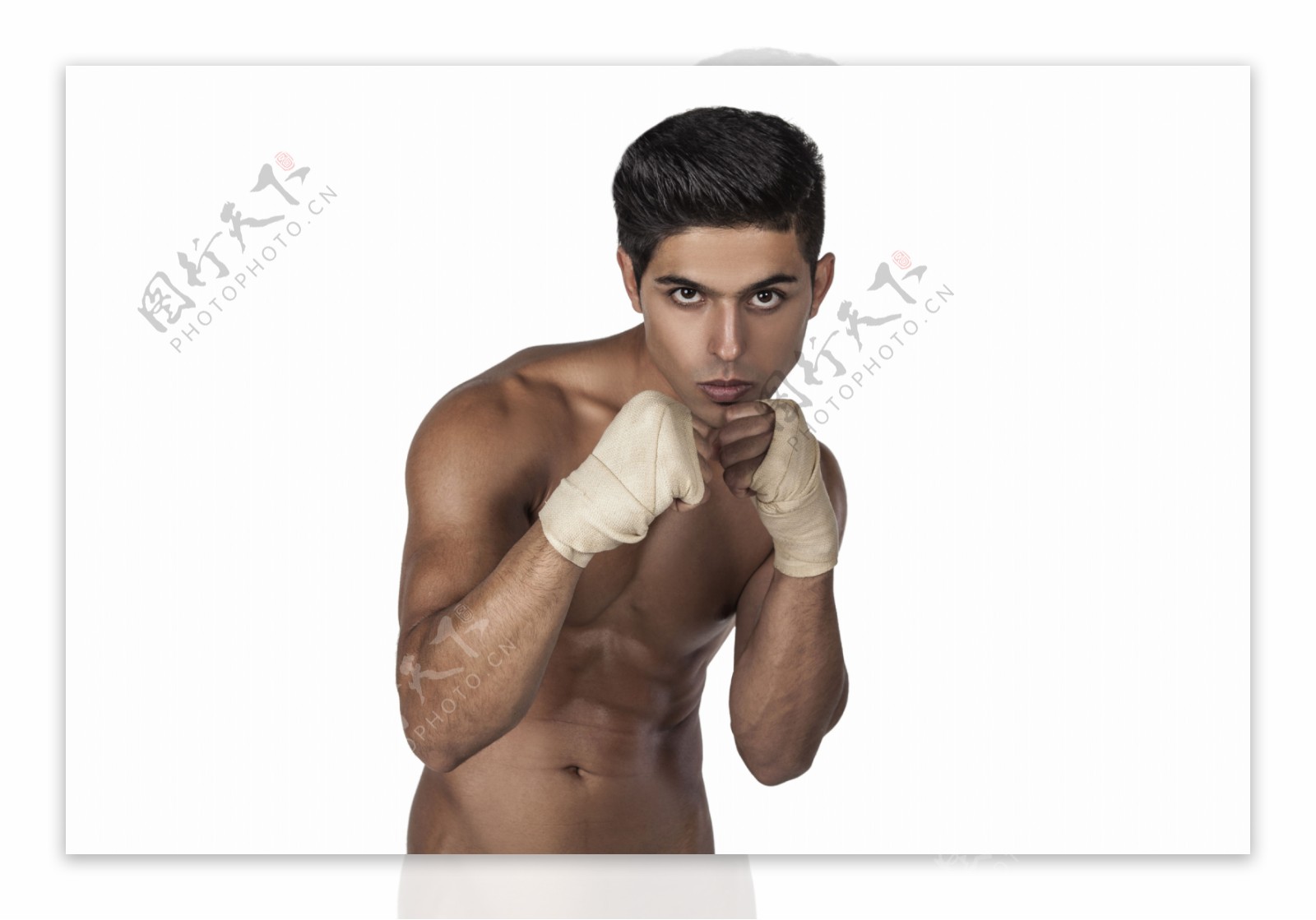 做拳击运动的男士图片