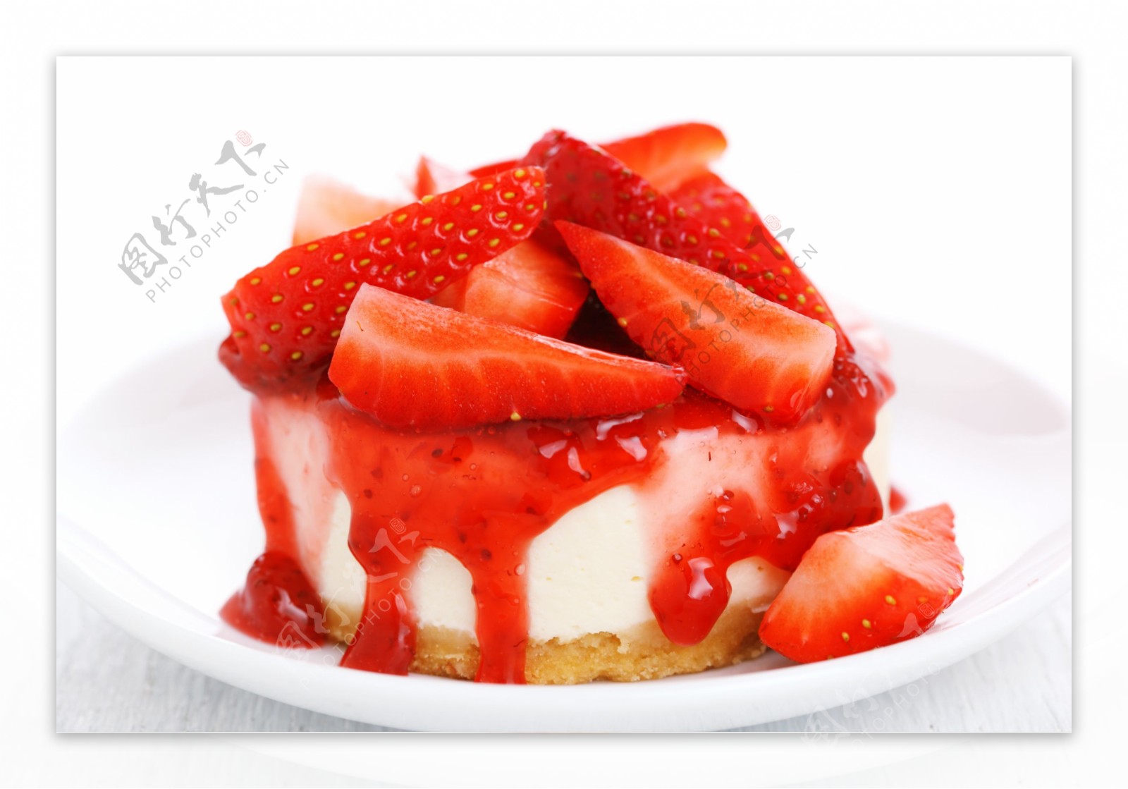草莓水果蛋糕图片