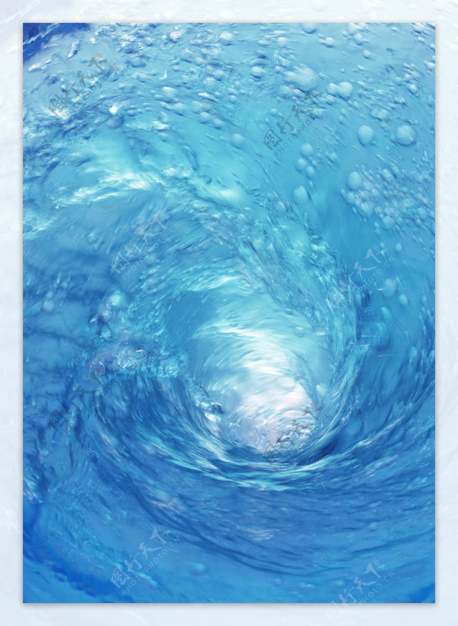 蓝色海洋漩涡背景图片