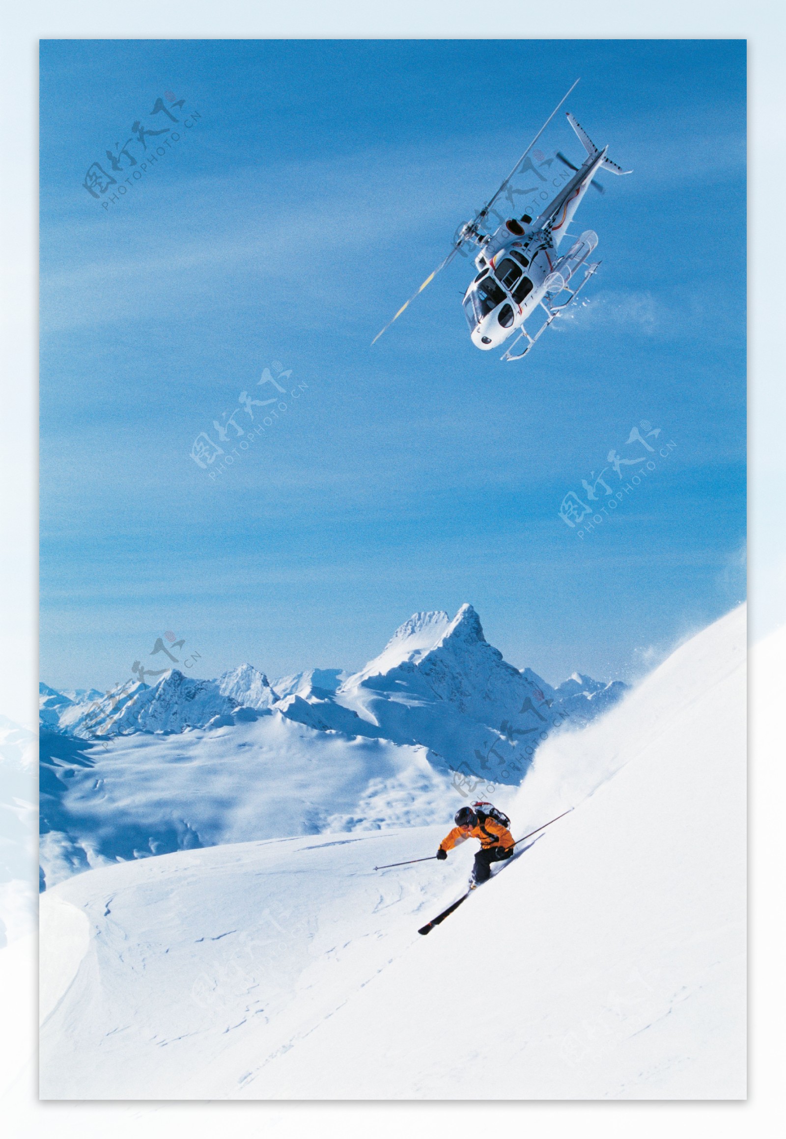 划雪人物与飞机图片图片