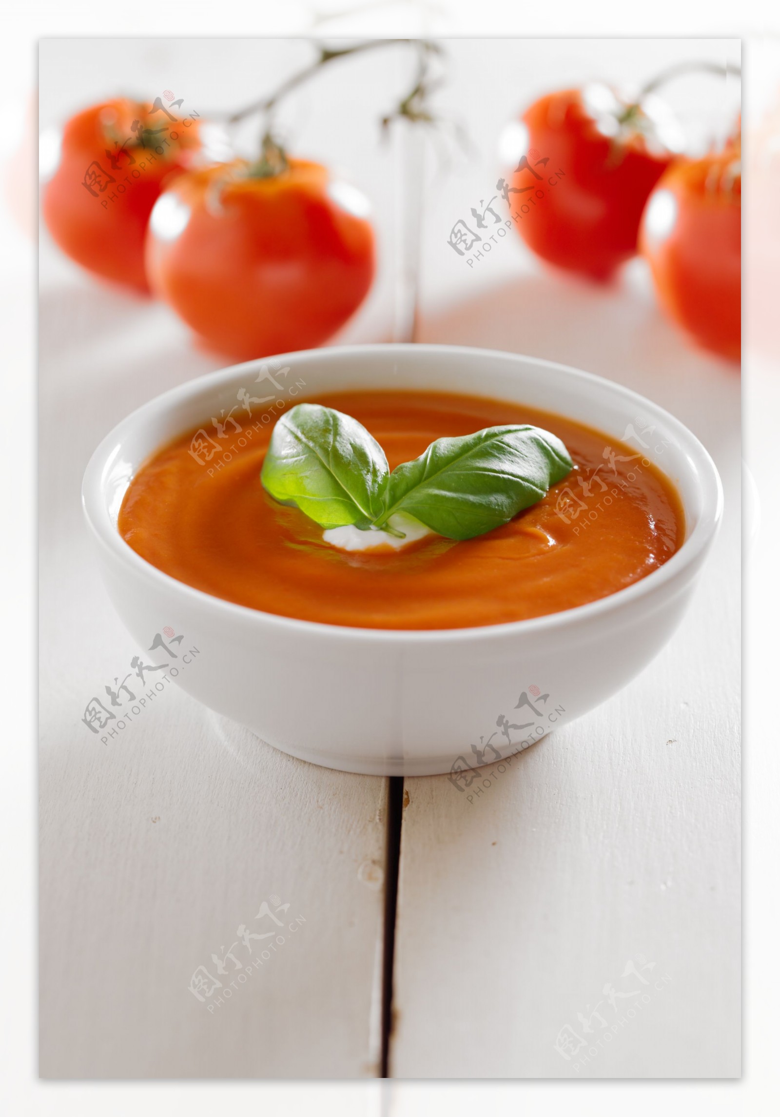 西红柿与番茄酱图片