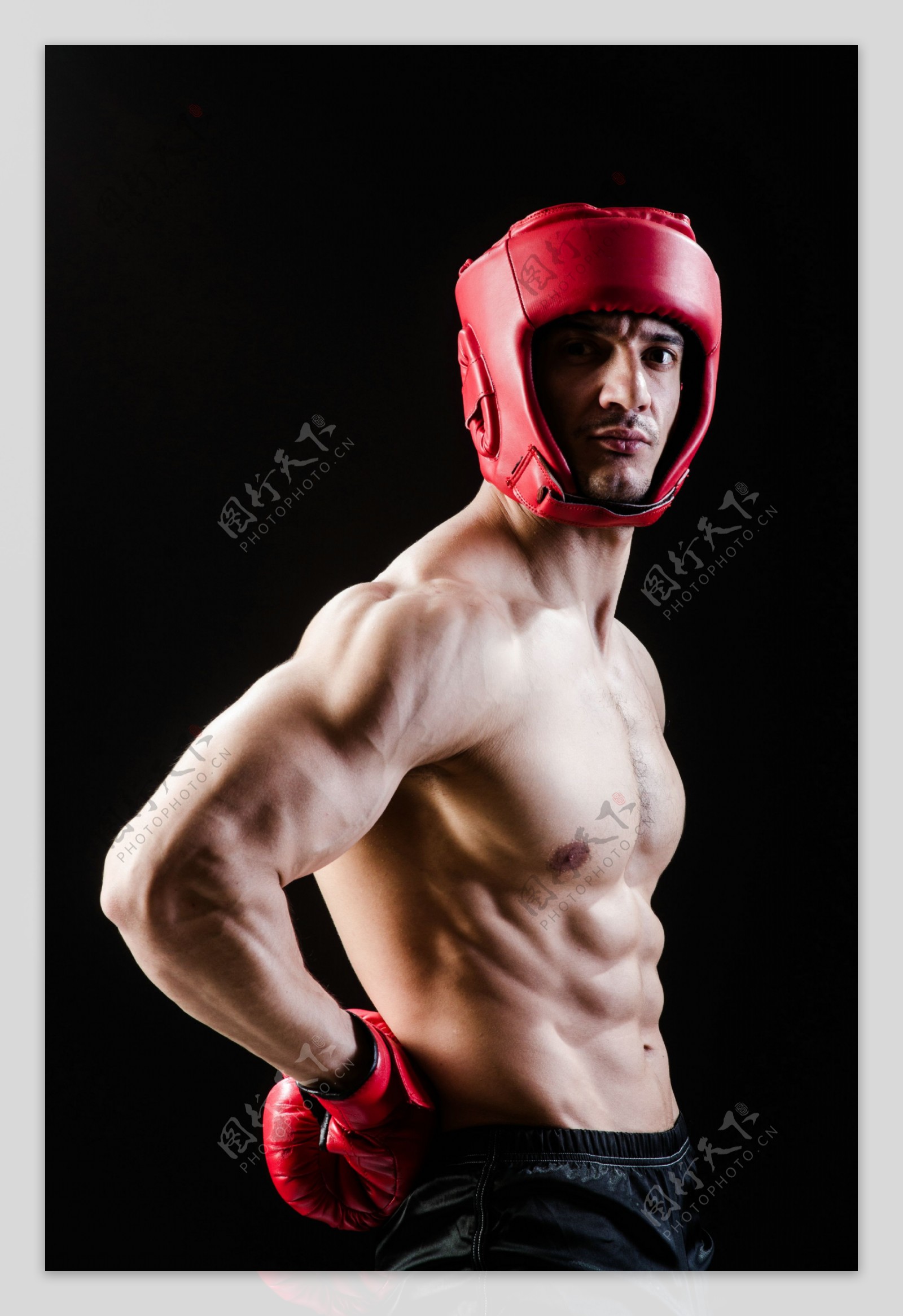 肌肉男拳击运动员图片