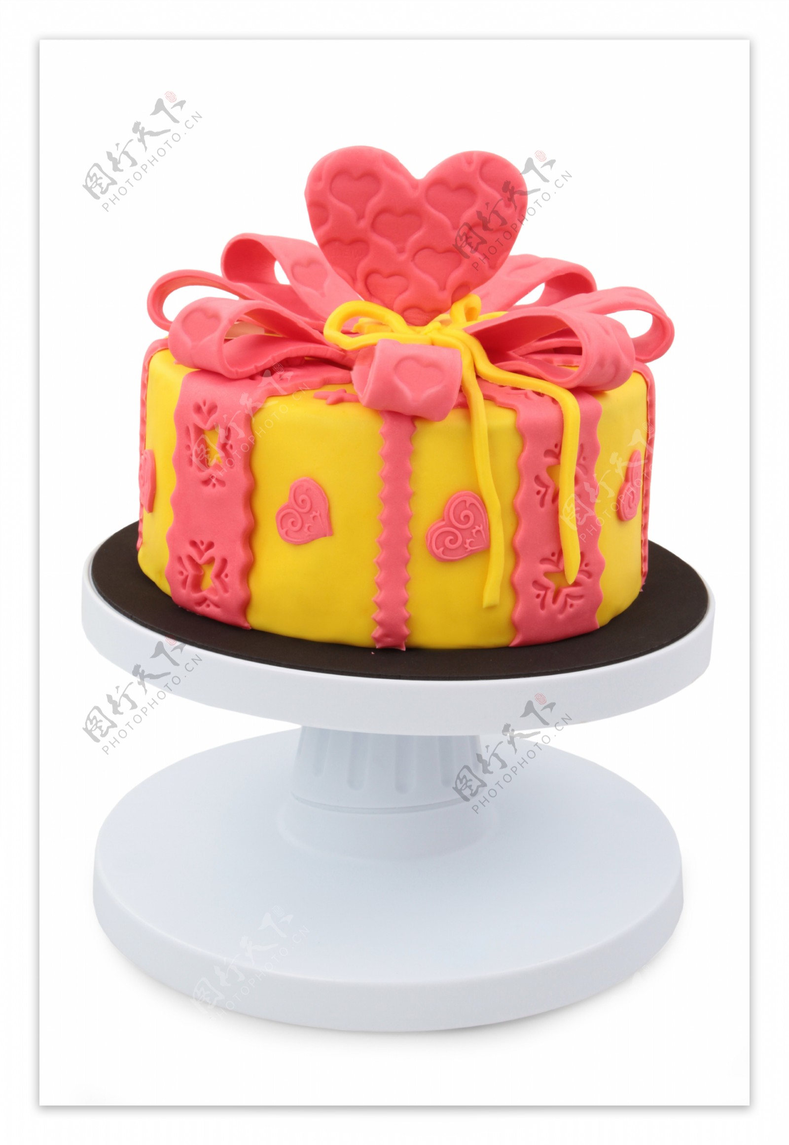 粉色翻糖蛋糕图片