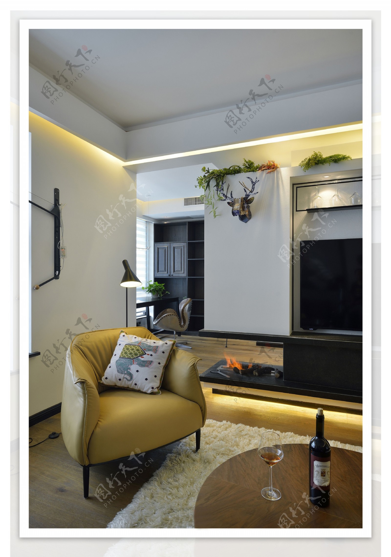 现代简约客厅沙发台灯设计图