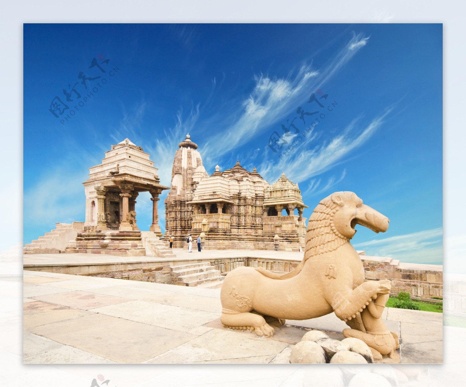 印度雕刻动物与教堂建筑图片