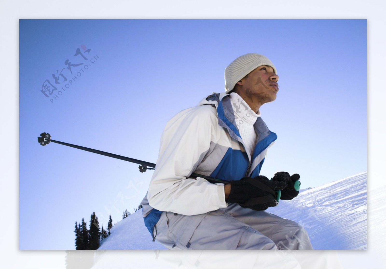 滑雪的男人图片