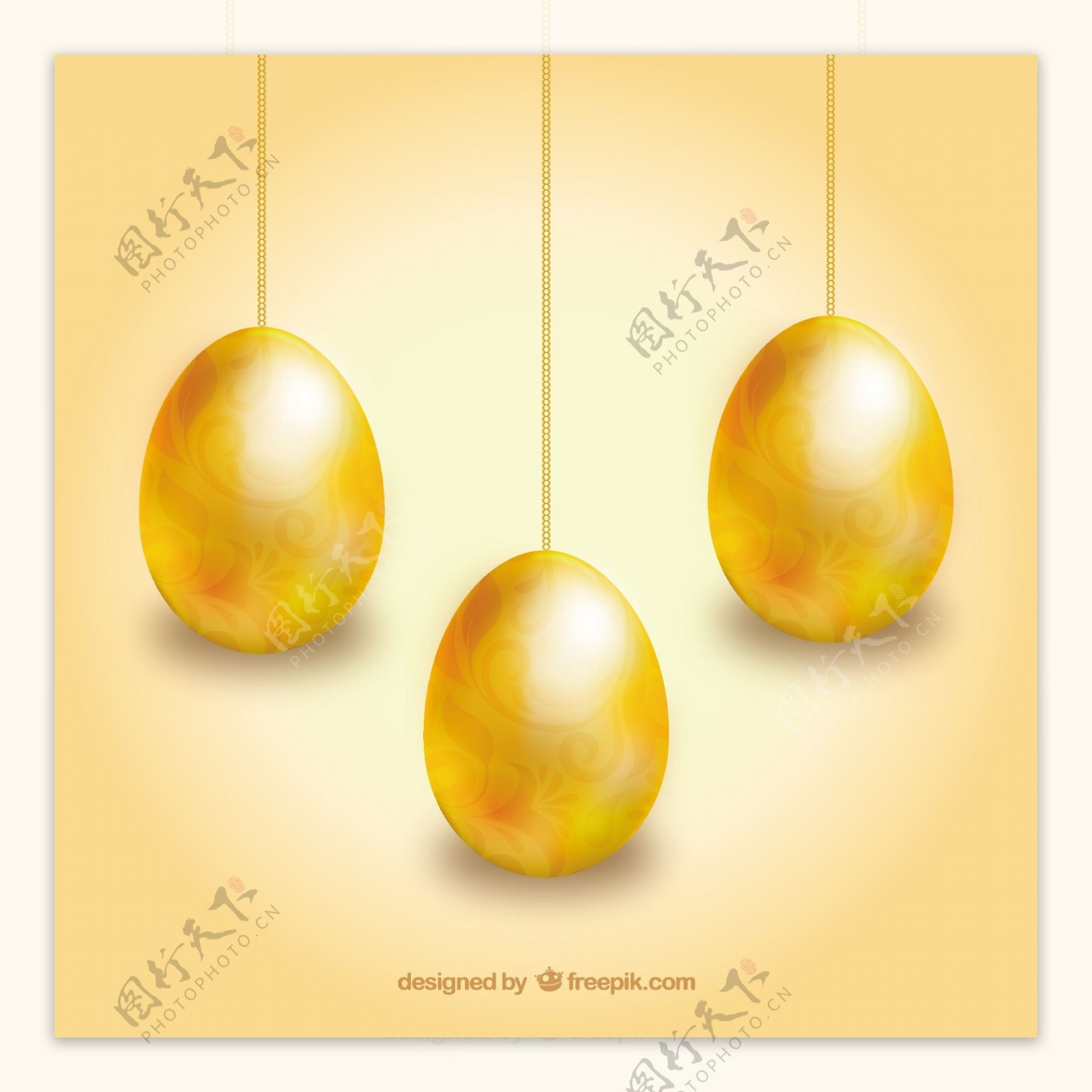 挂在链上的金色复活节蛋