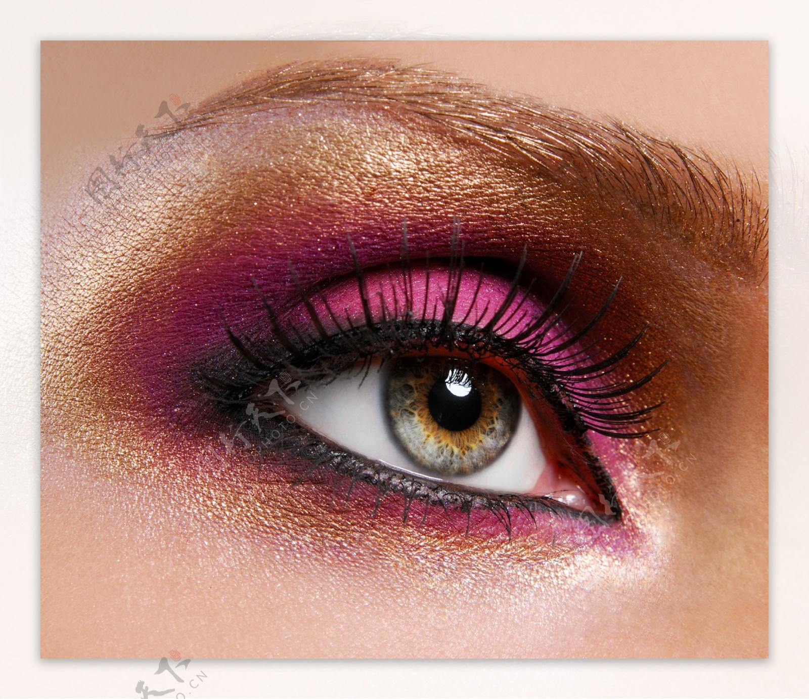 紫色彩妆眼睛图片