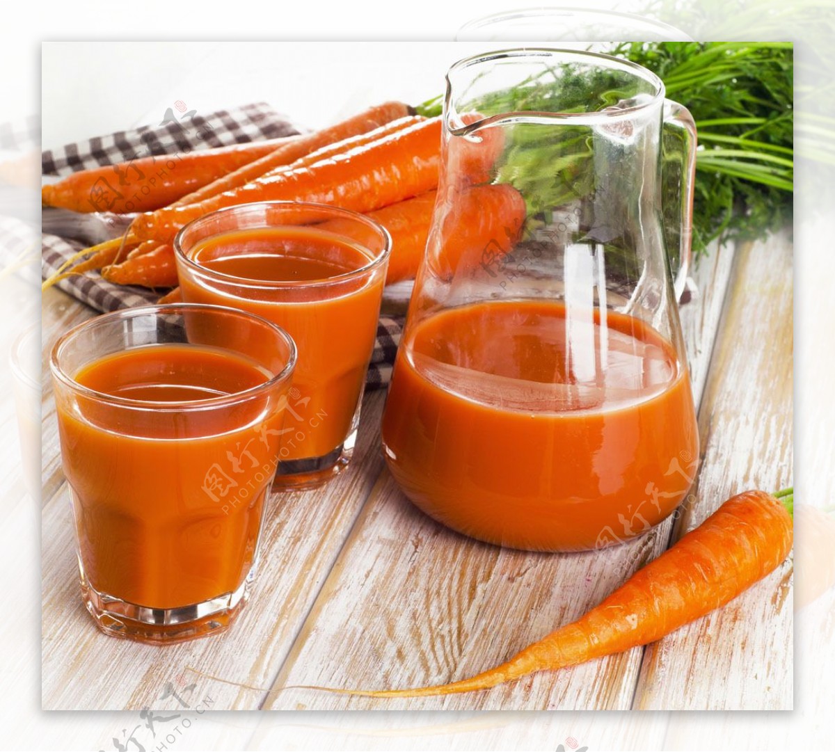 胡萝卜和果汁图片