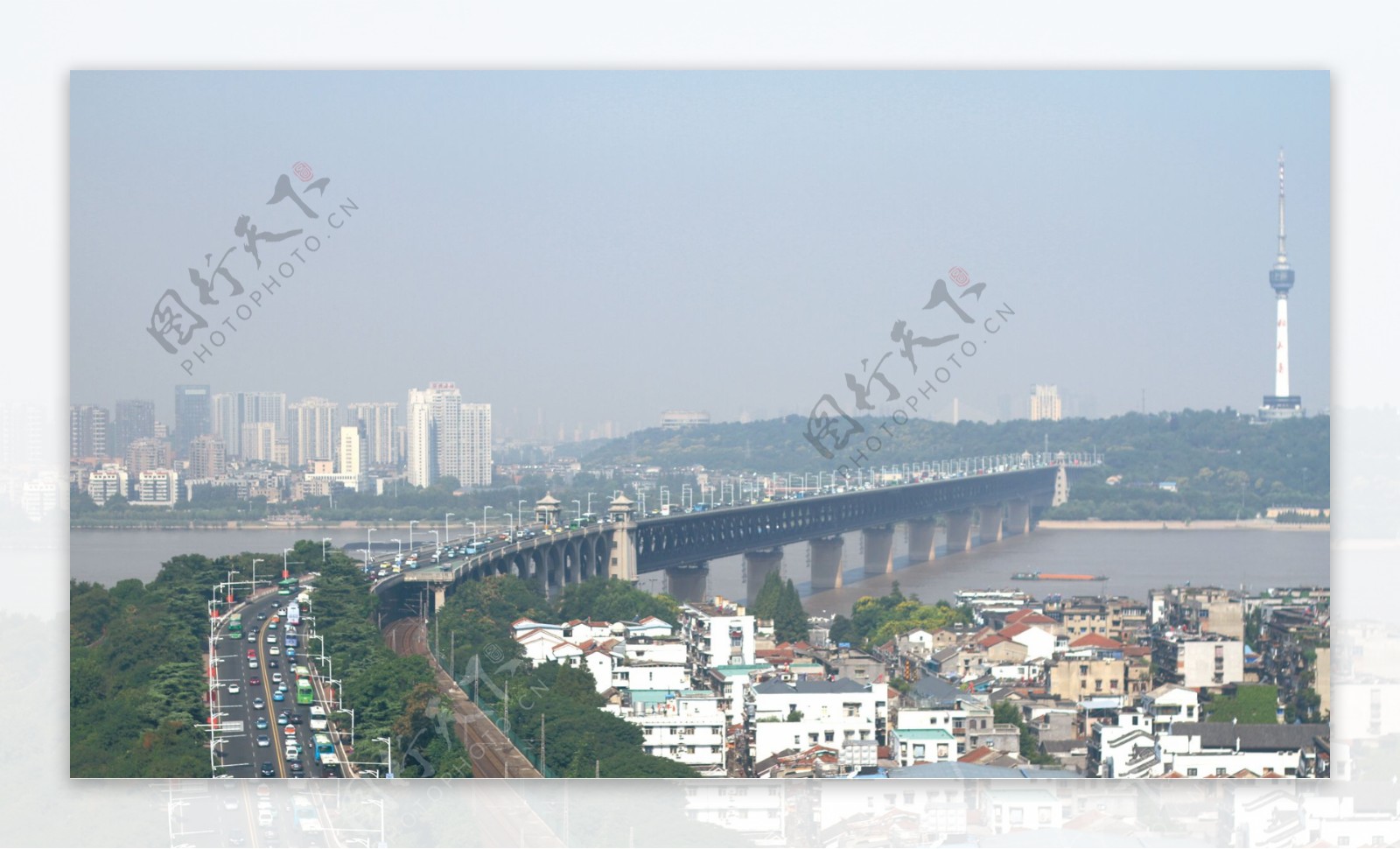 俯瞰武汉长江大桥图片