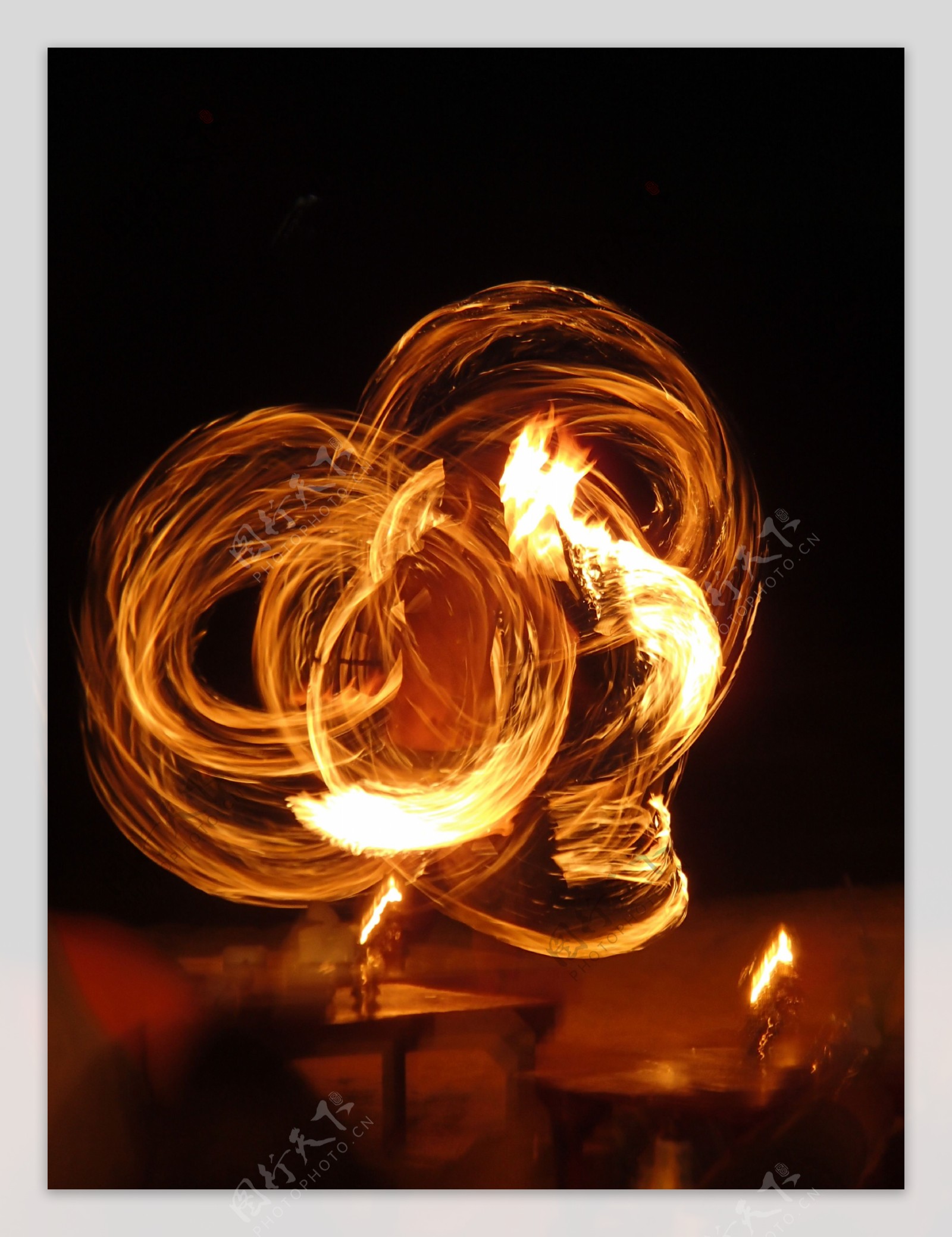 火焰圆形火圈图片