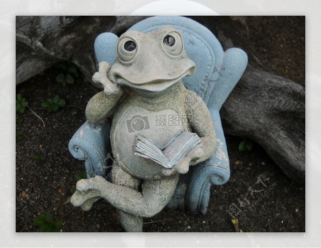 可爱的青蛙雕塑
