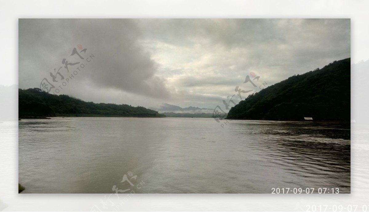 广西大藤峡入口勒马古渡风景