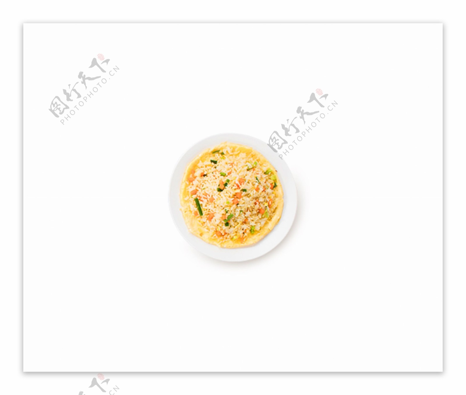 一盘鸡蛋饼炒米饭蔬菜水果盘子俯视图