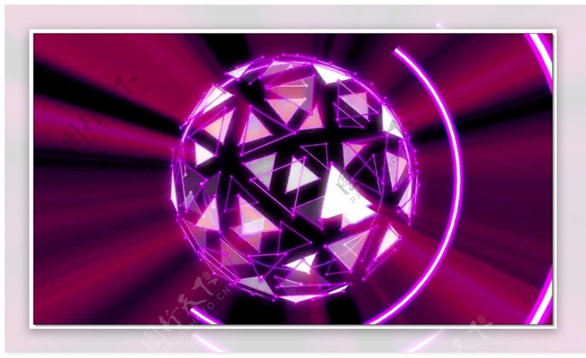 紫色玻璃球三角形亮彩视频素材