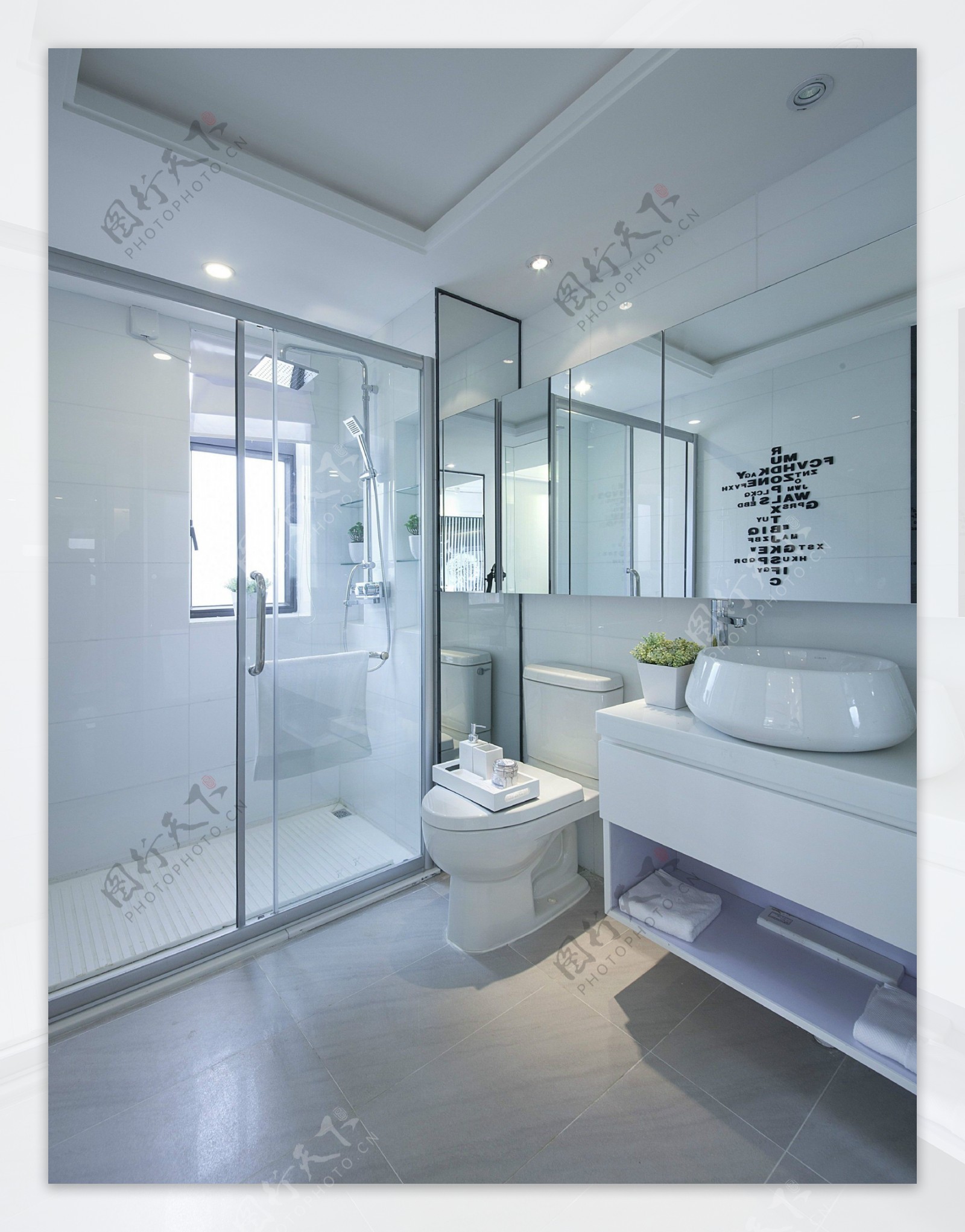 地中海卫生间淋浴房效果图 – 设计本装修效果图
