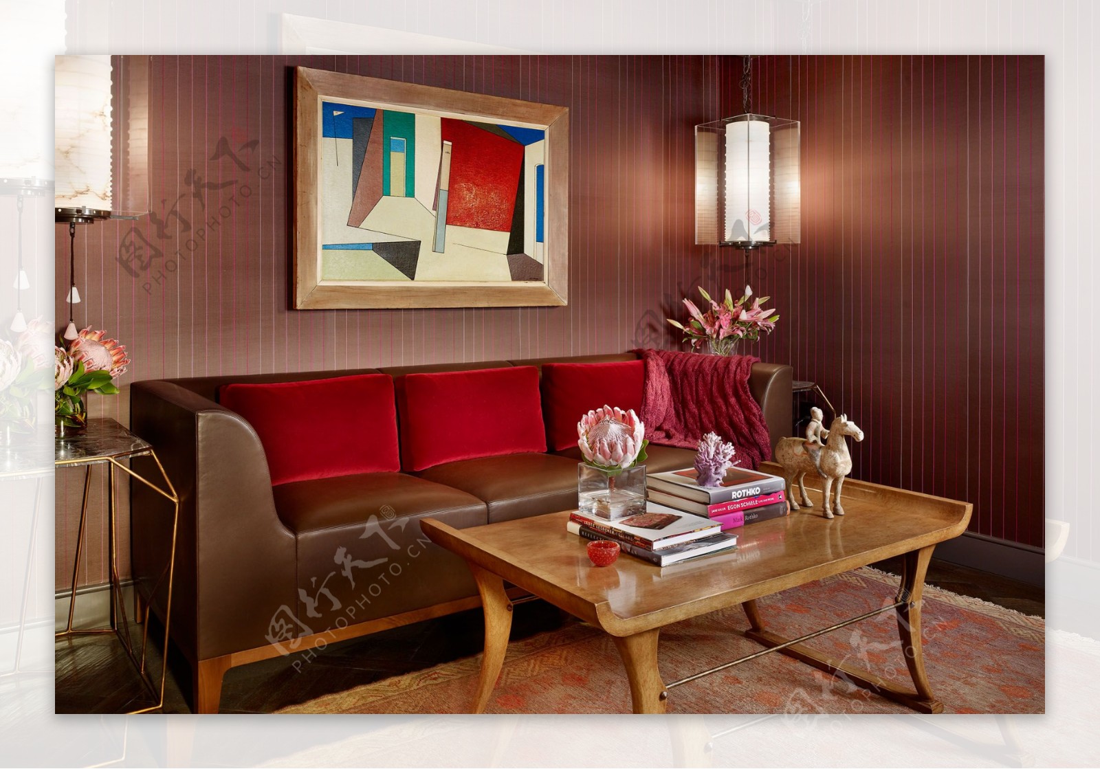 现代时尚高级客厅皮质亮色背景墙室内装修图