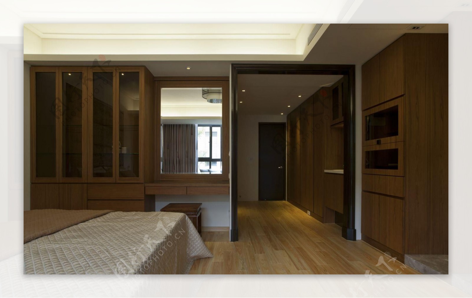 日式清新卧室木制衣柜室内装修效果图