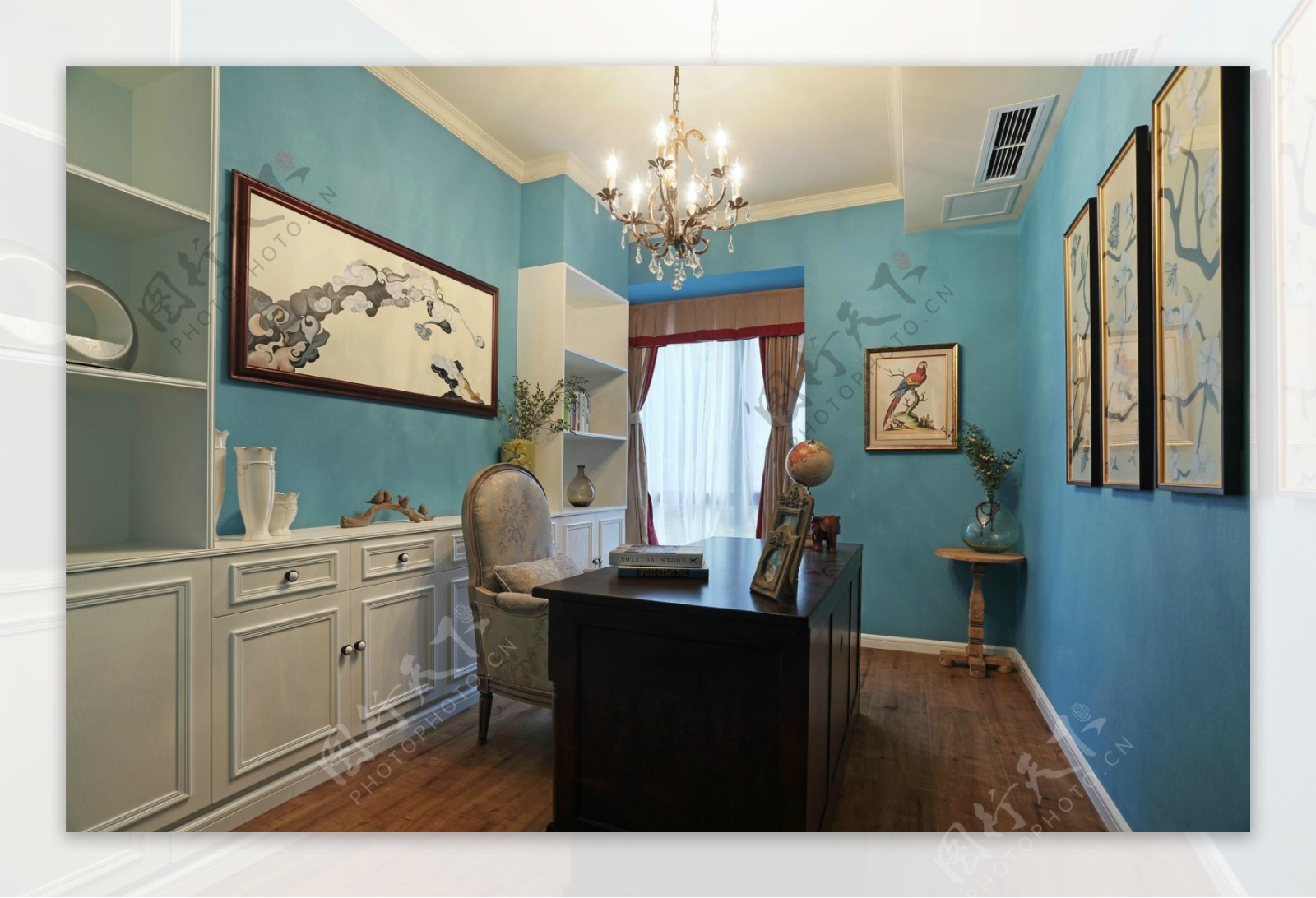 欧式时尚客厅蓝色背景墙室内装修效果图