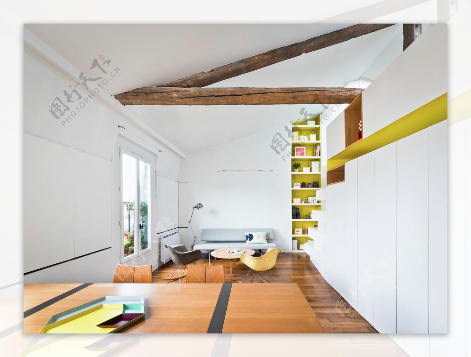 简约客厅黄色木地板装修效果图