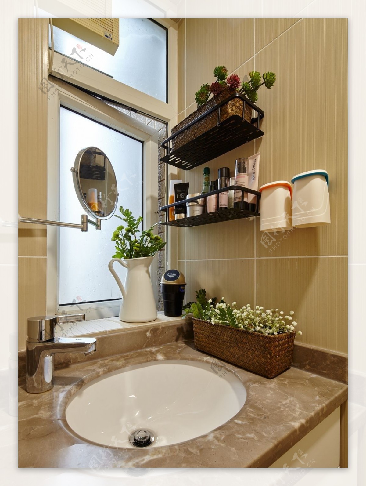 简欧卫生间洗手台淋浴室装修效果图 – 设计本装修效果图