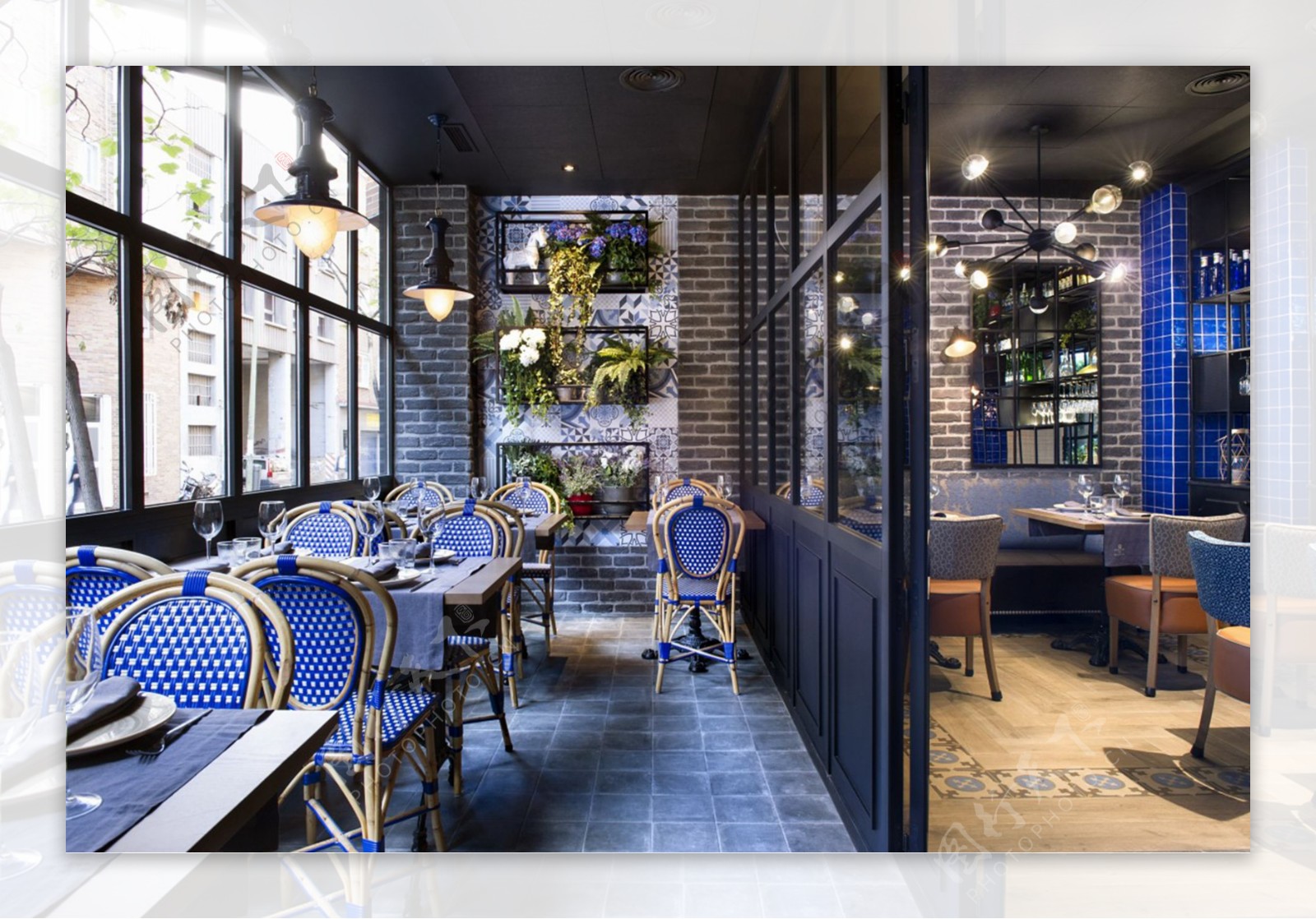 简约咖啡厅蓝色地板砖装修效果图